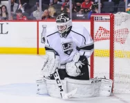 roth-la-kings-vs-calgary-50th-career-win-copy_orig.webp