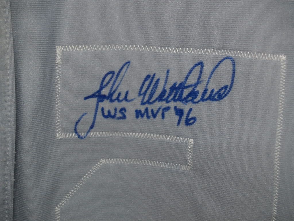 hockeystuff2012007.jpg