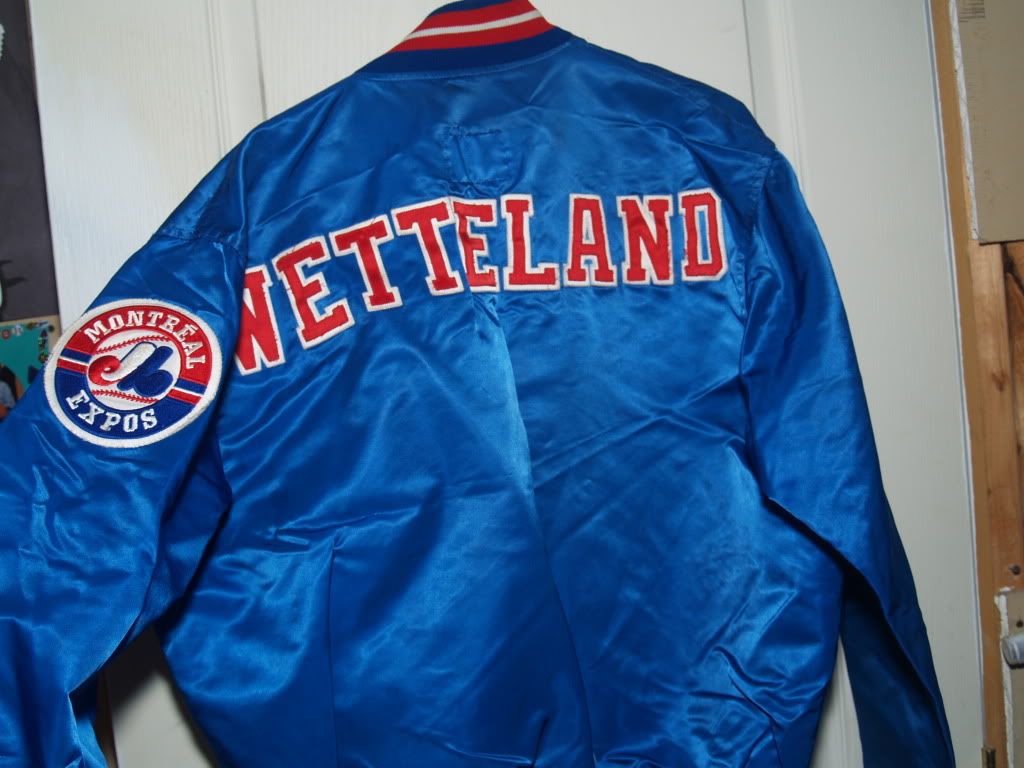 hockeystuff2012010.jpg