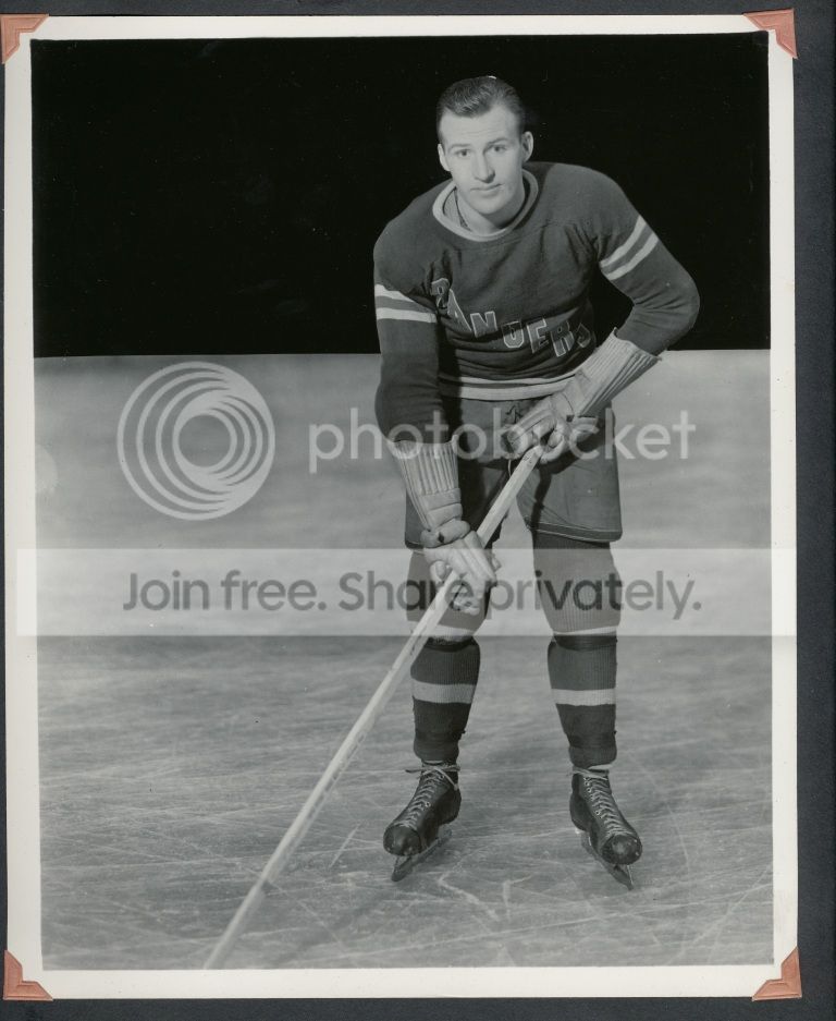 old_goalie_0018.jpg